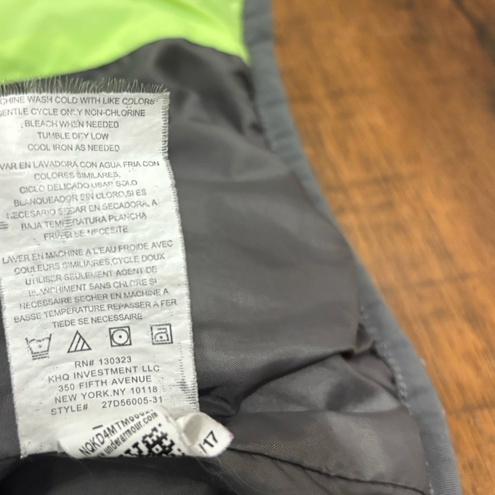 Under Armour Boys Neon Yellow and Gray Puffer Coat, Size 4 - Picture 7 of 13